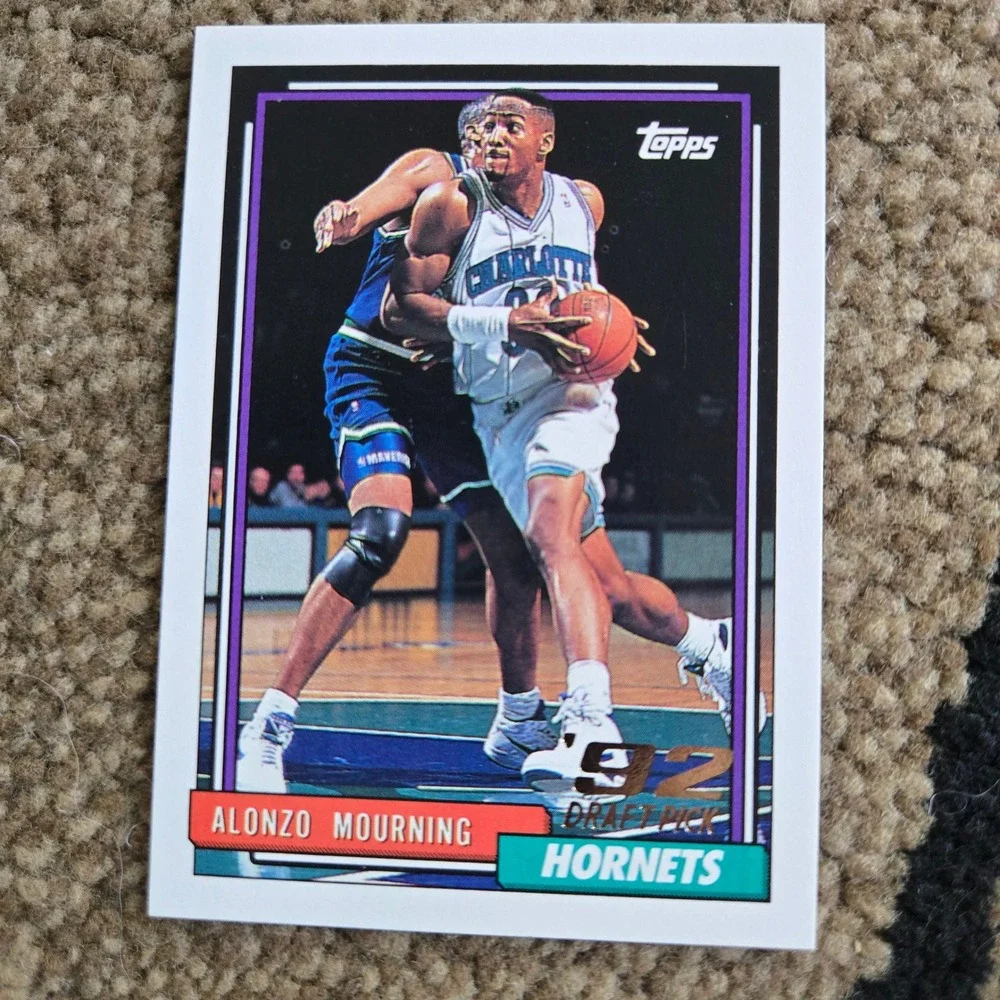 1992 Topps Alonzo Mourning Rookie Card #393 Charlotte Hornets NBA Basketball
